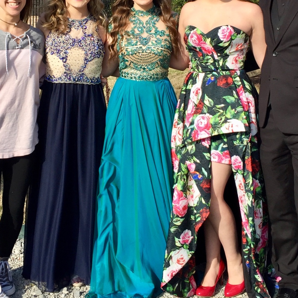 Sherri Hill Prom Dress - Picture 5 of 8